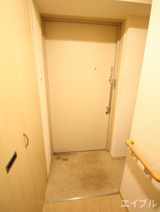物件内観写真17　(玄関)