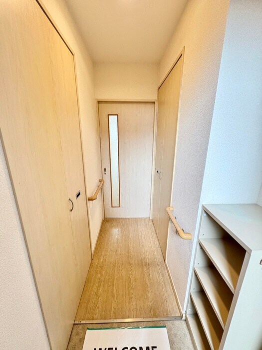 物件内観写真18　(廊下)