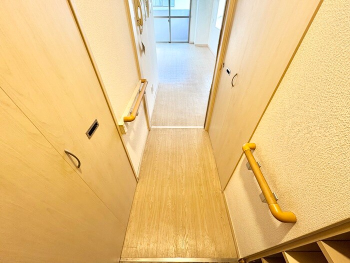 物件内観写真20　(廊下)