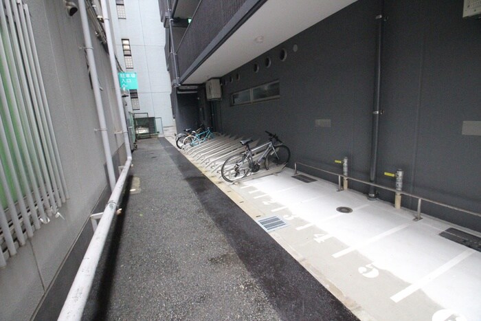 物件外観写真6　(駐輪場)