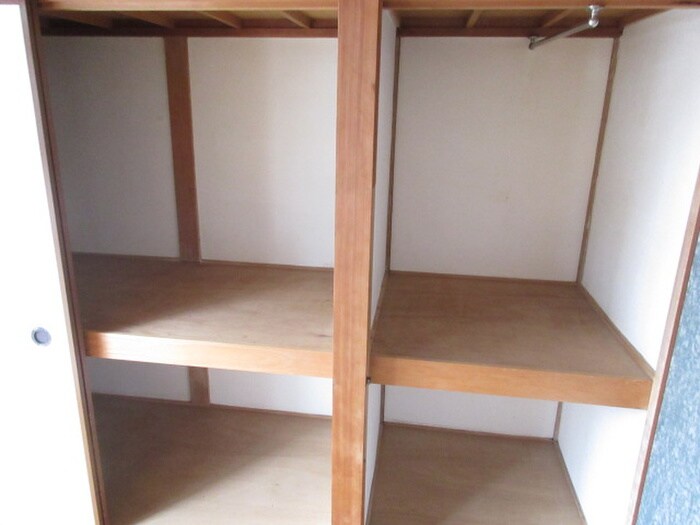 物件内観写真16　(収納)