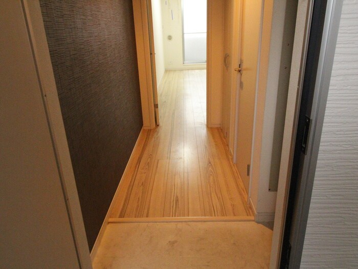 物件内観写真15　(玄関)