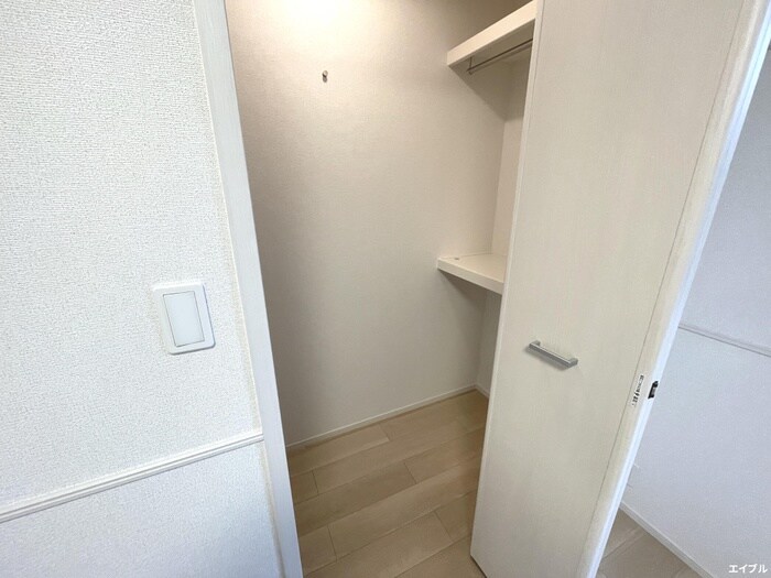物件内観写真10　(収納)