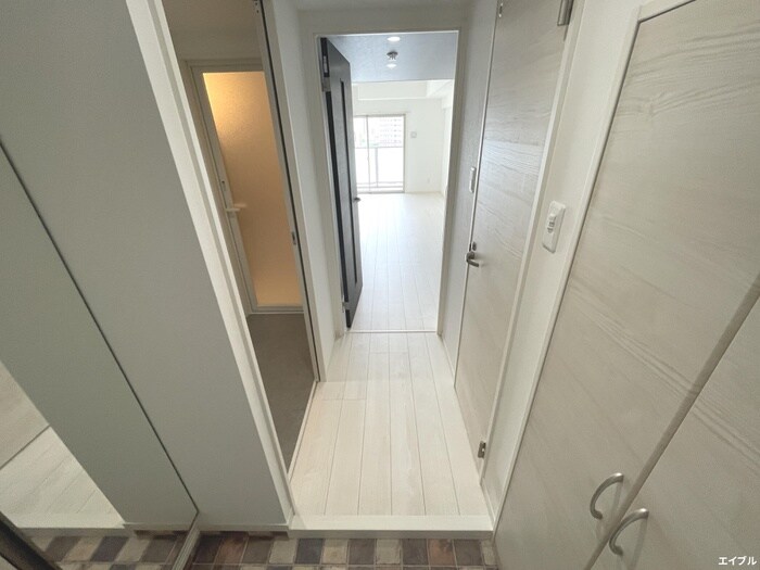 物件内観写真12　(玄関)