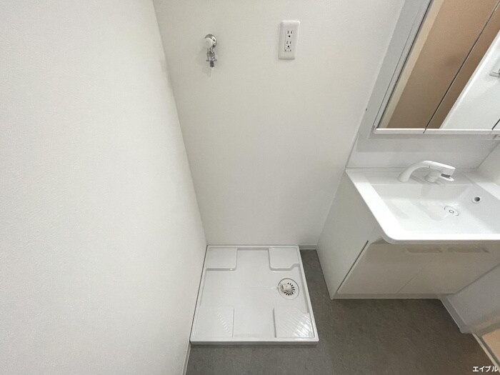 物件内観写真18　(洗濯機置場)