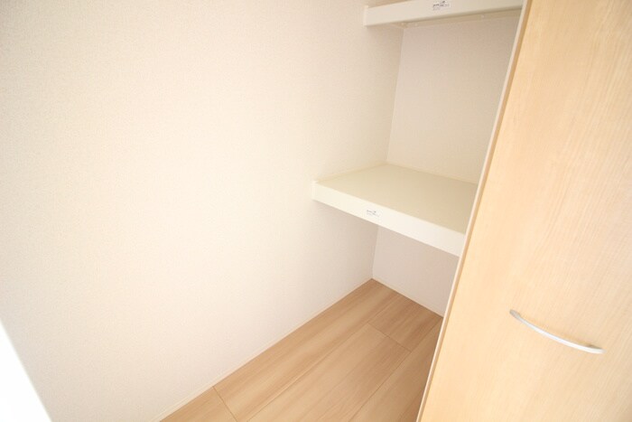 物件内観写真7　(収納)