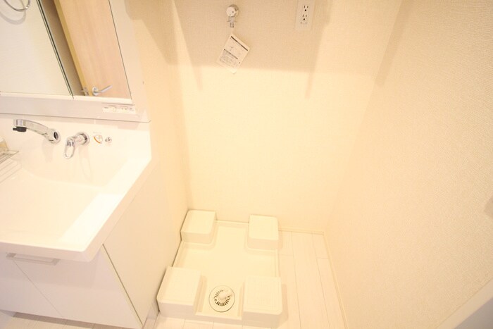 物件内観写真11　(洗濯機置場)