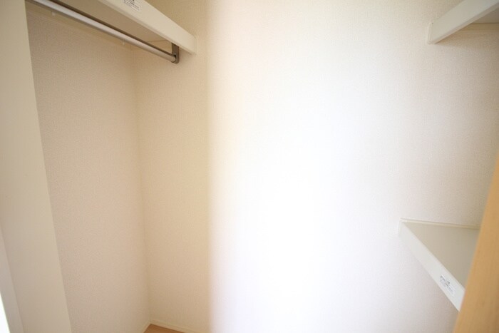 物件内観写真15　(居室)