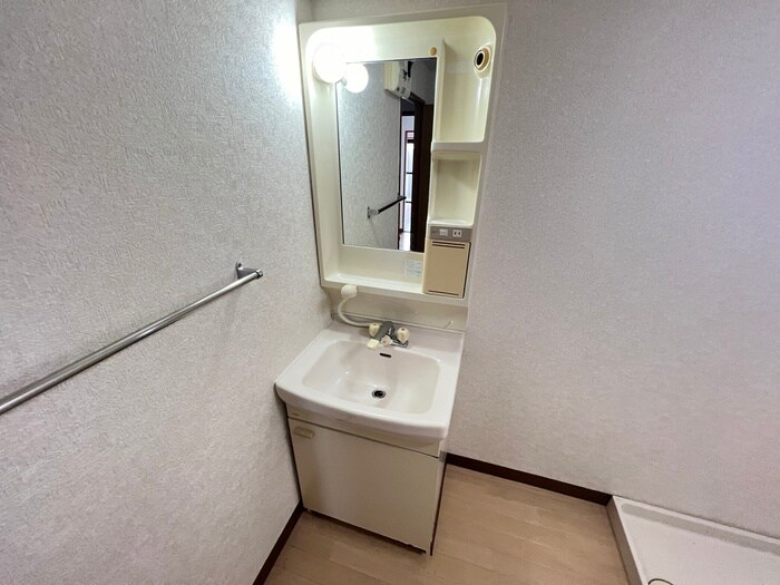 物件内観写真11　(洗面)