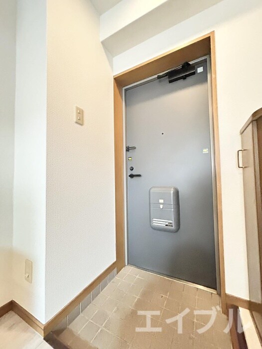 物件内観写真5　(玄関)