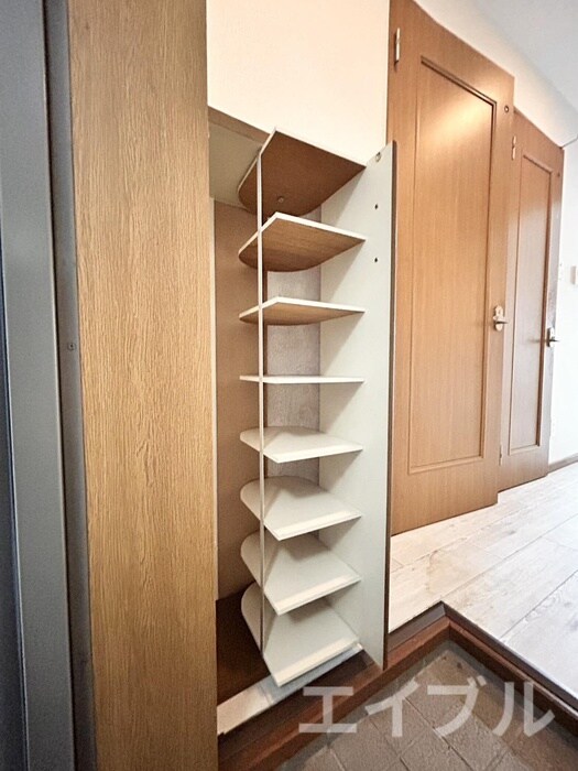 物件内観写真6　(靴箱)