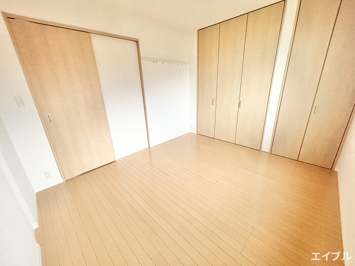 物件内観写真4　(居室)