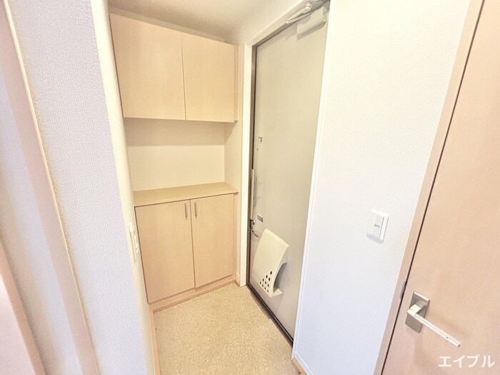 物件内観写真9　(玄関)