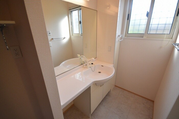 物件内観写真10　(洗面)