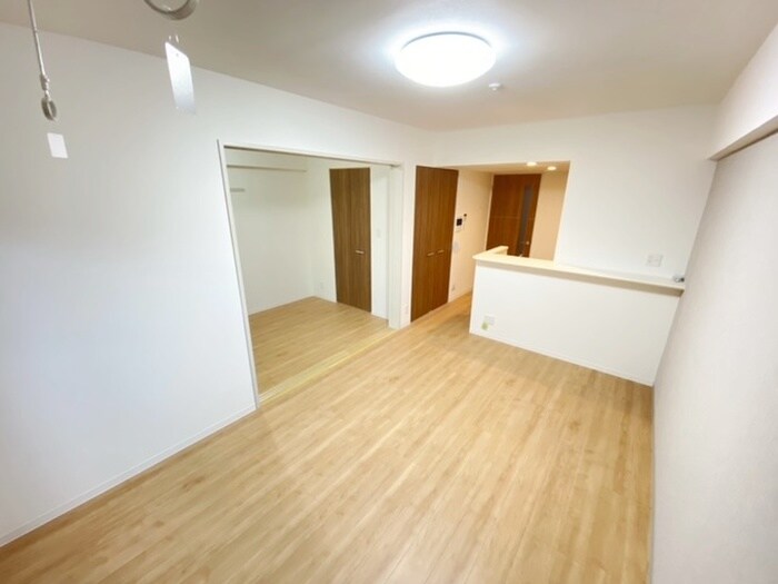 物件内観写真4　(居室)