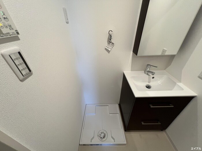 物件内観写真17　(洗濯機置場)