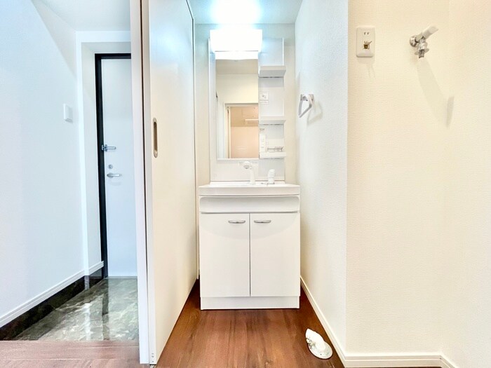 物件内観写真7　(洗面)