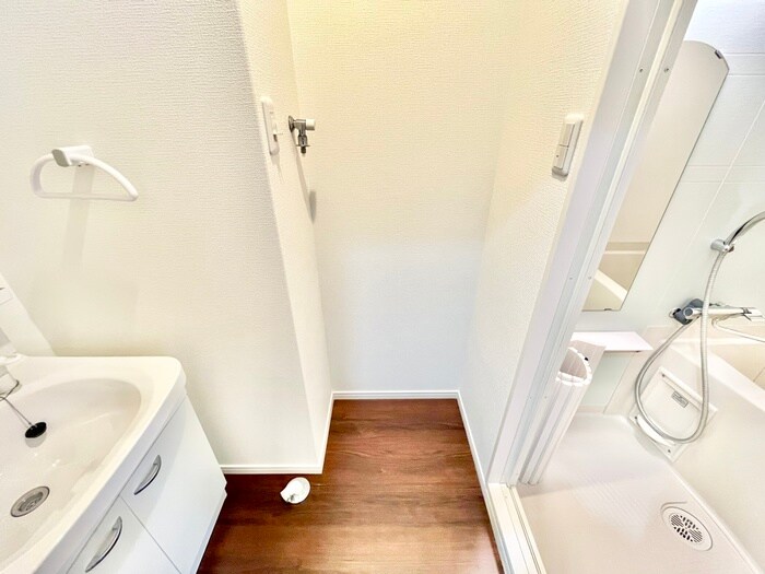 物件内観写真9　(洗濯機置場)