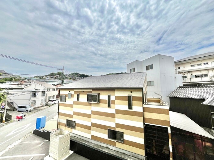 物件内観写真13　(室内からの展望)