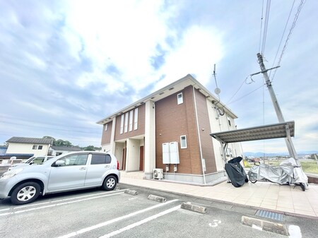 メゾンドリシュＤ外観写真