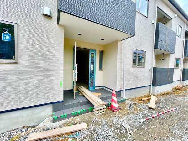 建築中