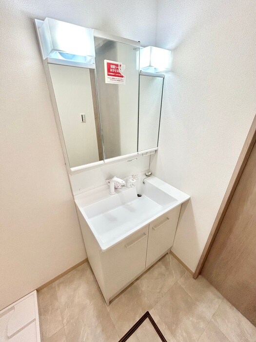 物件内観写真11　(洗面)