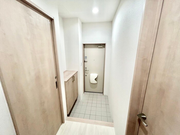 物件内観写真13　(玄関)