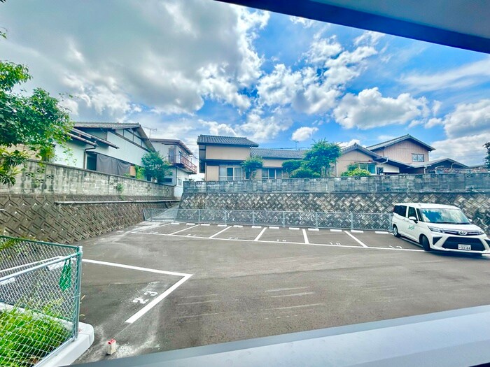 物件内観写真14　(室内からの展望)