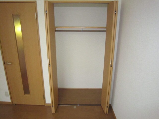 物件内観写真8　(収納)