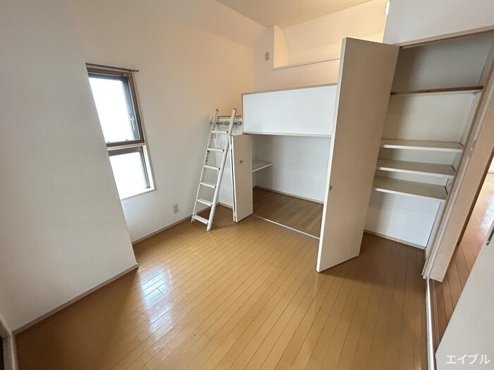 物件内観写真9　(居室)