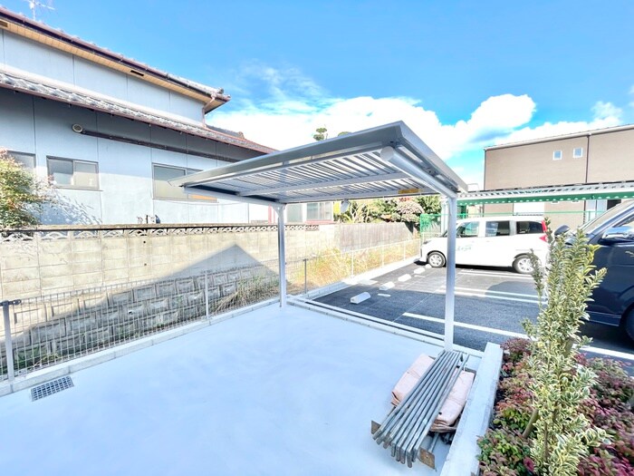 物件外観写真3　(駐輪場)