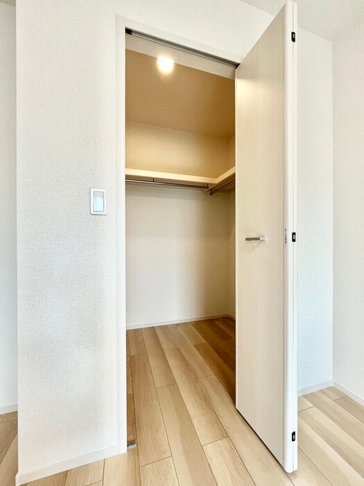 物件内観写真12　(収納)