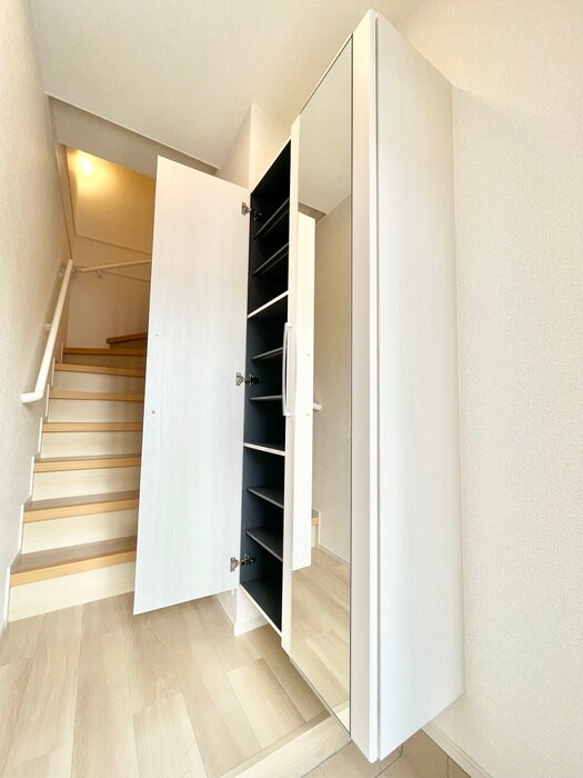 物件内観写真15　(靴箱)