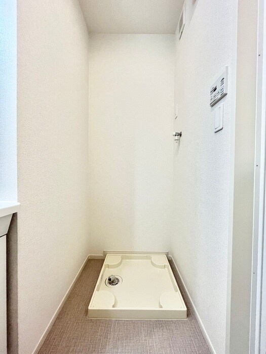 物件内観写真17　(洗濯機置場)