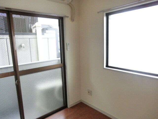 物件内観写真11　(居室)