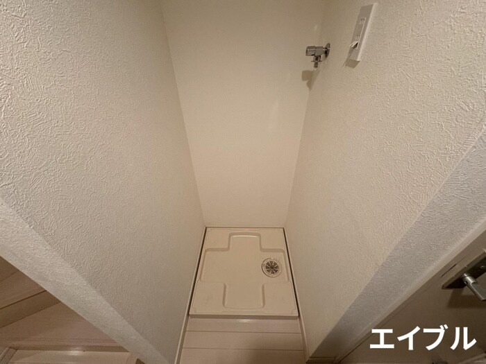 物件内観写真14　(洗濯機置場)