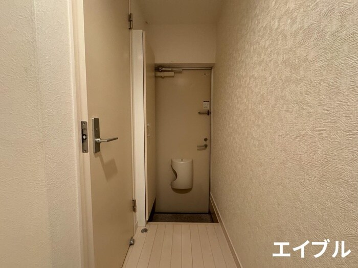 物件内観写真15　(玄関)