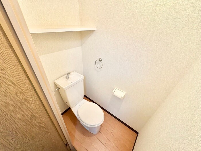 物件内観写真12　(トイレ)