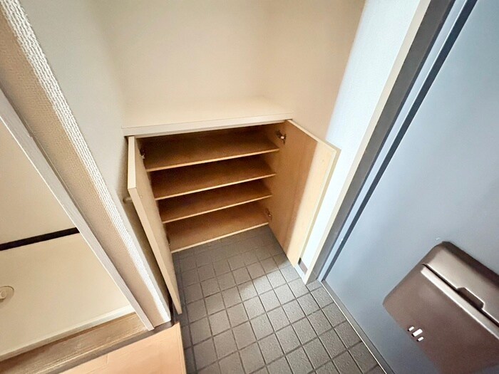 物件内観写真14　(靴箱)