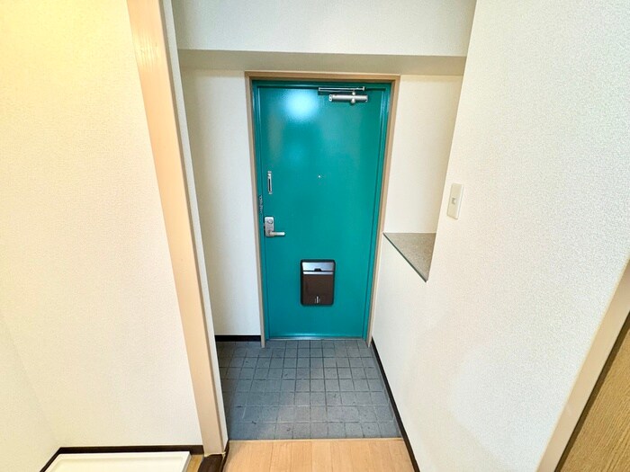 物件内観写真14　(玄関)