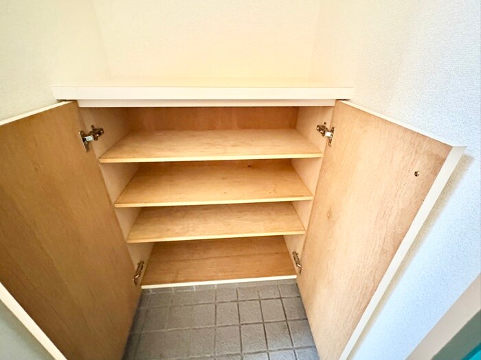 物件内観写真16　(靴箱)