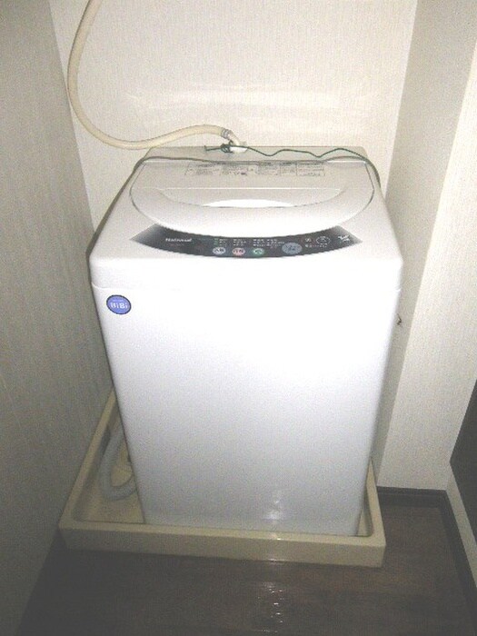 物件内観写真7　(洗濯機置場)