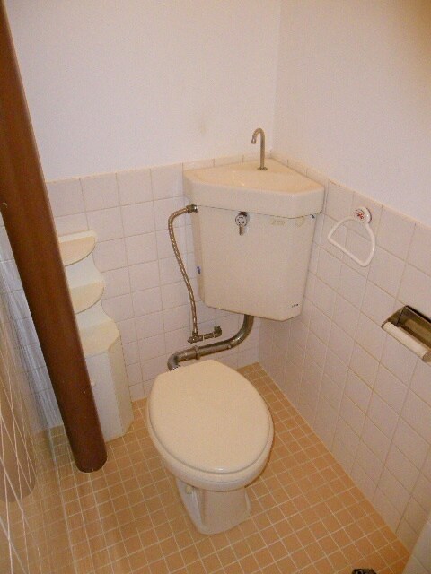 物件内観写真8　(トイレ)