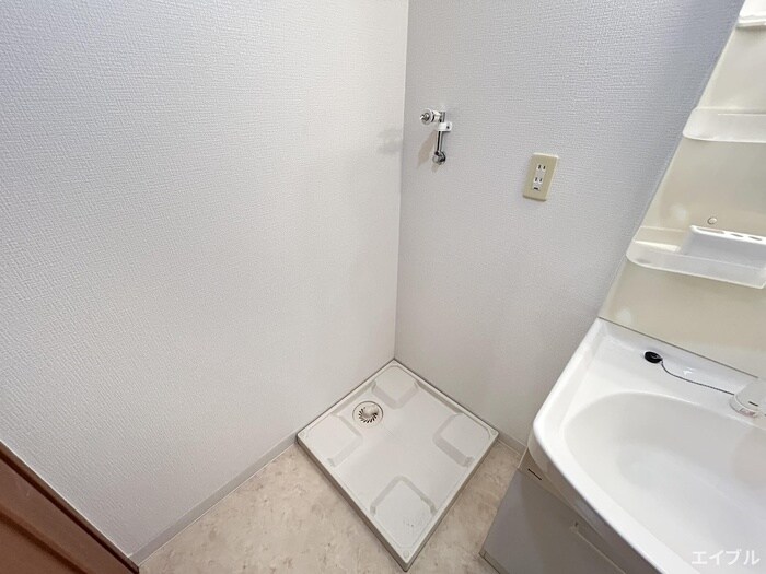 物件内観写真15　(洗濯機置場)