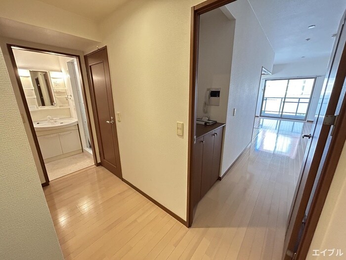 物件内観写真19　(廊下)