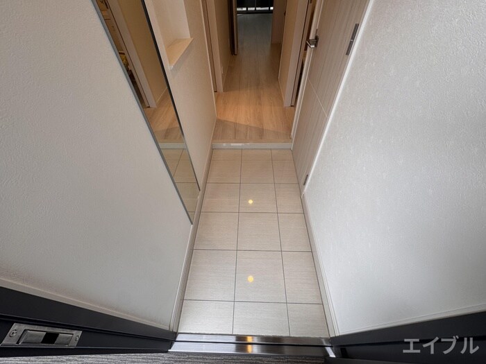 物件内観写真15　(玄関)