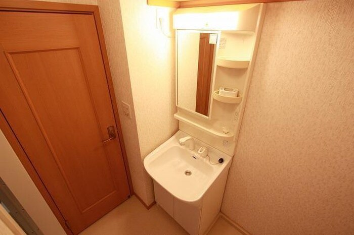 物件内観写真8　(洗面)