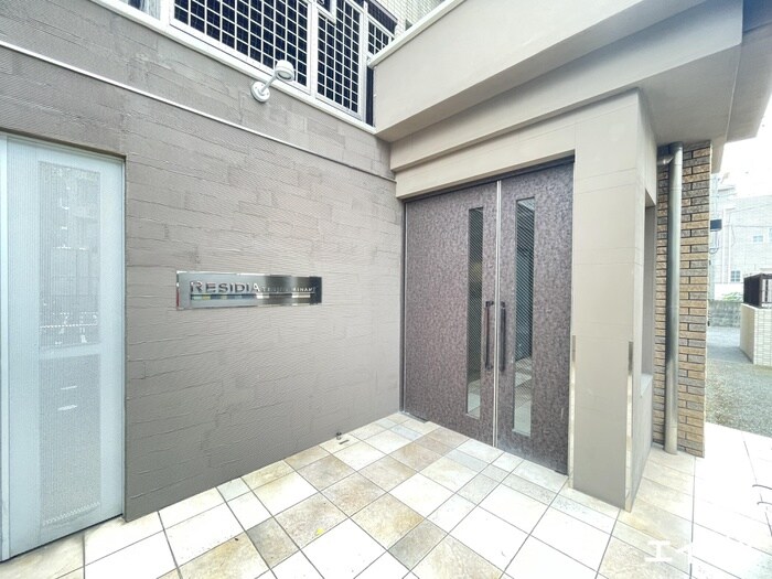 物件外観写真4　(エントランス部分)