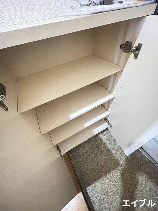 物件内観写真15　(靴箱)