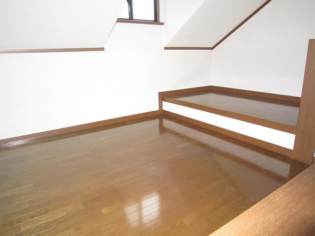 物件内観写真9　(ロフト)